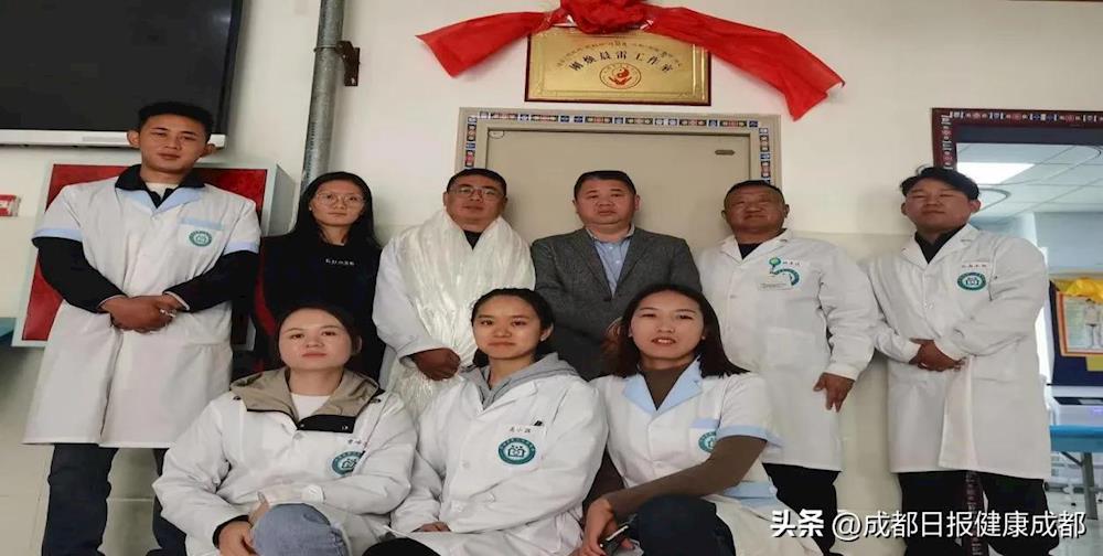 7e401ee47f8d4385907e8513ba06ec73.jpg 7e401ee47f8d4385907e8513ba06ec73.jpg