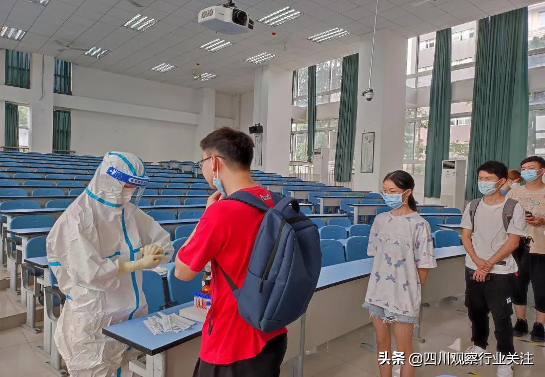 迎接开学 伟德源自英国1946对返校师生进行核酸检测